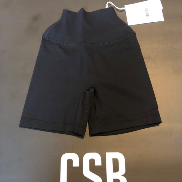 CROP SHOP BOUTIQUE  FORM INVISIBLE SCRUNCH HIGH WAIST SHORTS 5" - Picture 4 of 4